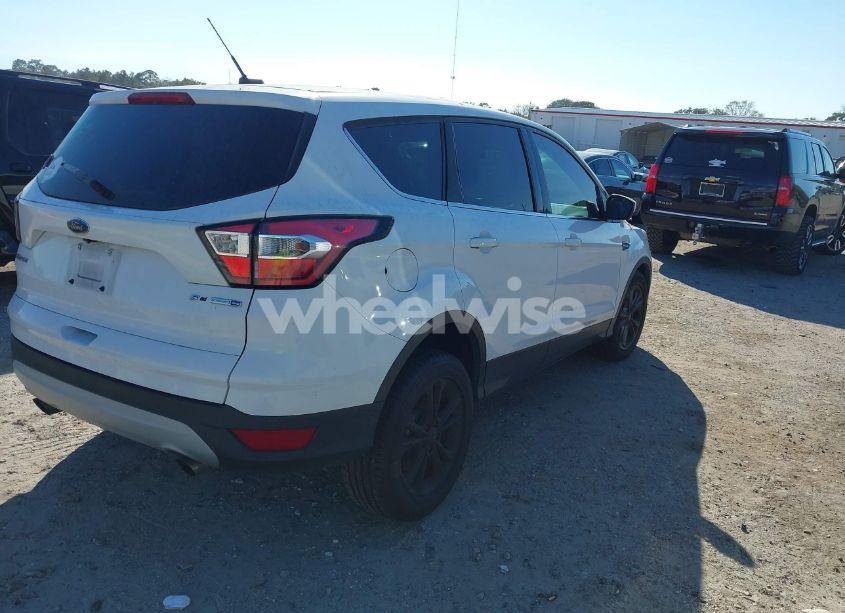 Photo 4 of 2017 Ford Escape SE (VIN 1FMCU9GD3HUD52181)