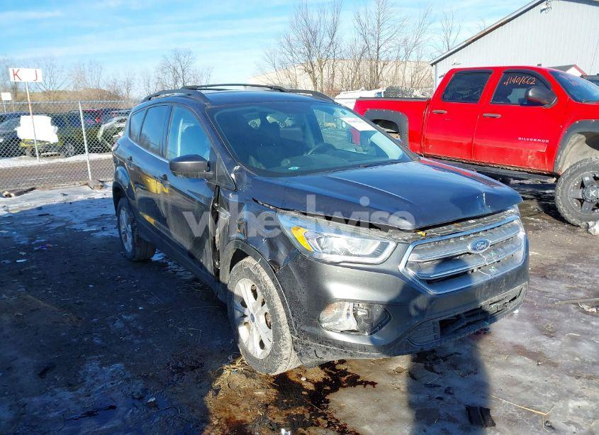 2017 Ford Escape SE (VIN 1FMCU9GD3HUD61981) main photo