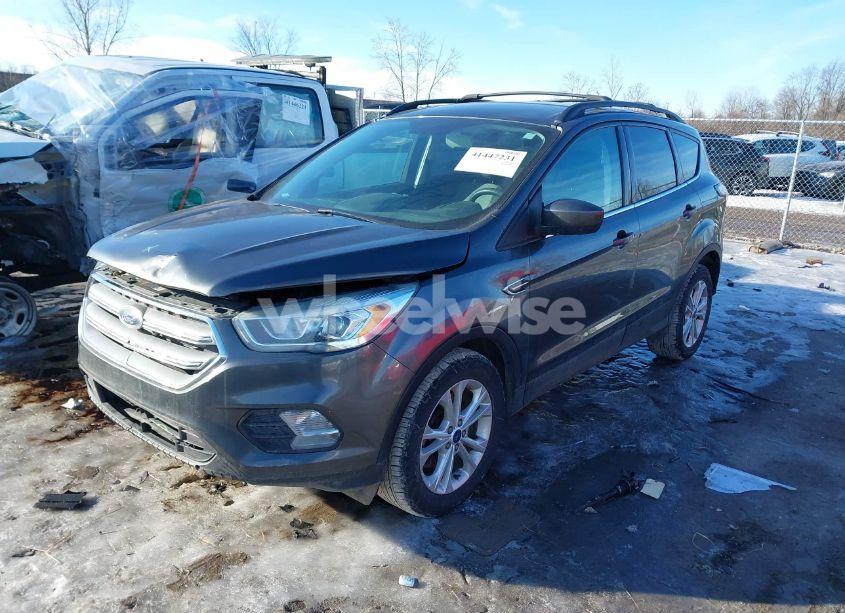Photo 2 of 2017 Ford Escape SE (VIN 1FMCU9GD3HUD61981)