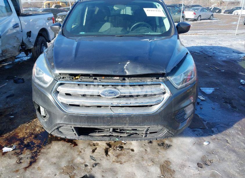 Photo 6 of 2017 Ford Escape SE (VIN 1FMCU9GD3HUD61981)