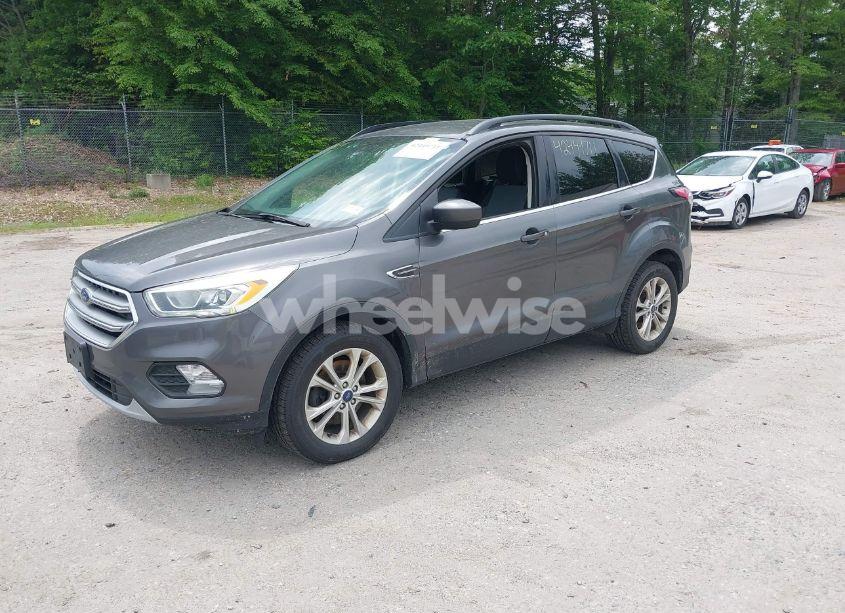 Photo 2 of 2017 Ford Escape SE (VIN 1FMCU9GD3HUD71233)