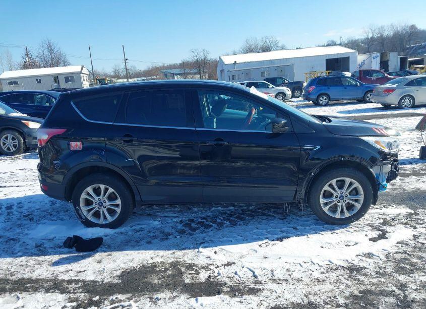 Photo 13 of 2017 Ford Escape SE (VIN 1FMCU9GD3HUD74195)