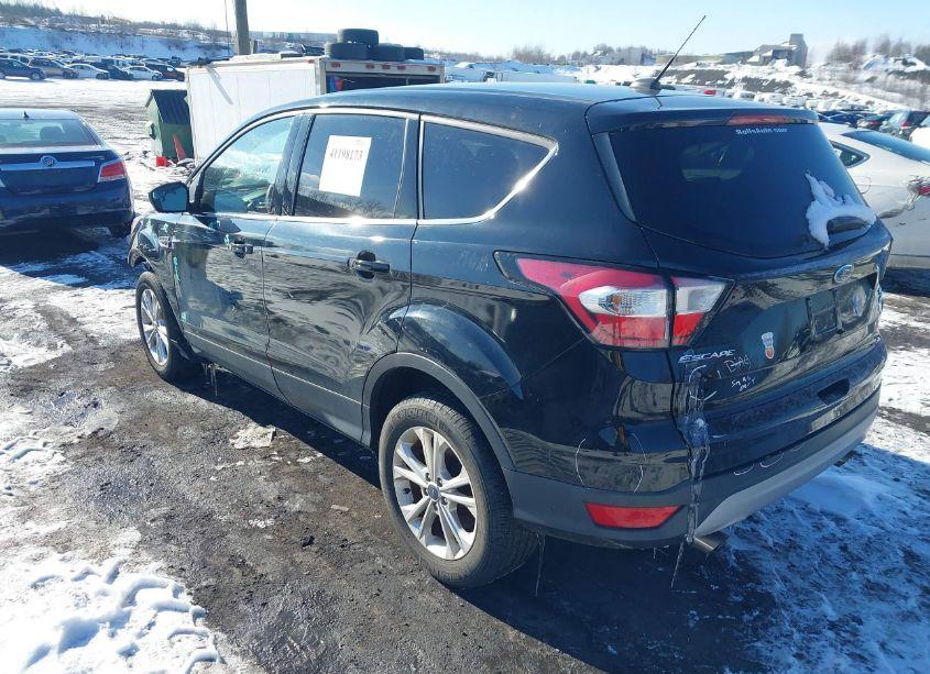 Photo 3 of 2017 Ford Escape SE (VIN 1FMCU9GD3HUD74195)