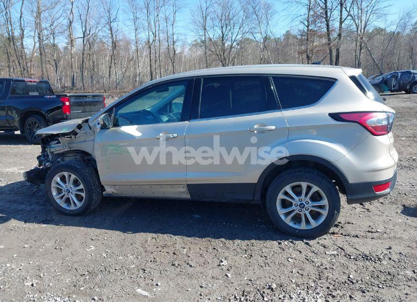 Photo 14 of 2017 Ford Escape SE (VIN 1FMCU9GD3HUE20110)