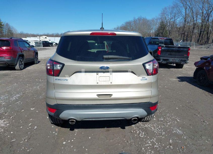 Photo 16 of 2017 Ford Escape SE (VIN 1FMCU9GD3HUE20110)