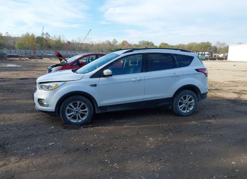 Photo 14 of 2017 Ford Escape SE (VIN 1FMCU9GD3HUE62549)