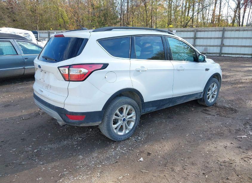 Photo 4 of 2017 Ford Escape SE (VIN 1FMCU9GD3HUE62549)