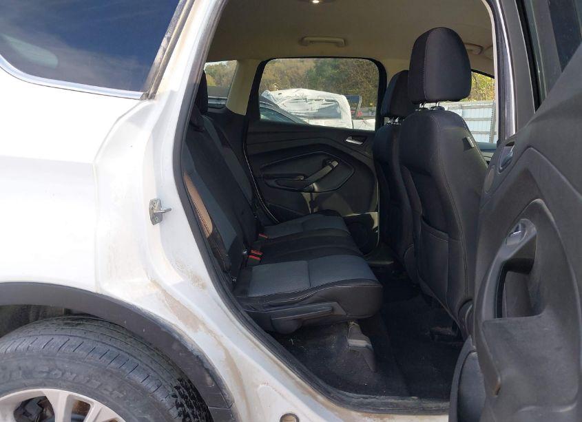 Photo 8 of 2017 Ford Escape SE (VIN 1FMCU9GD3HUE62549)