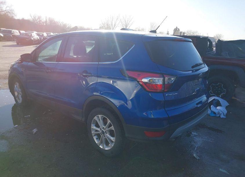 Photo 3 of 2017 Ford Escape SE (VIN 1FMCU9GD3HUE94899)
