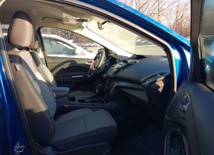 Photo 5 of 2017 Ford Escape SE (VIN 1FMCU9GD3HUE94899)