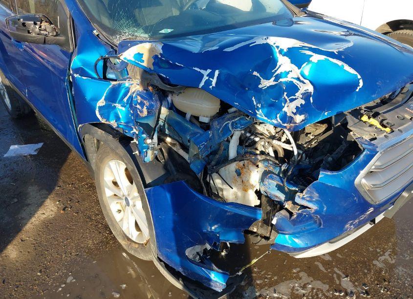 Photo 6 of 2017 Ford Escape SE (VIN 1FMCU9GD3HUE94899)