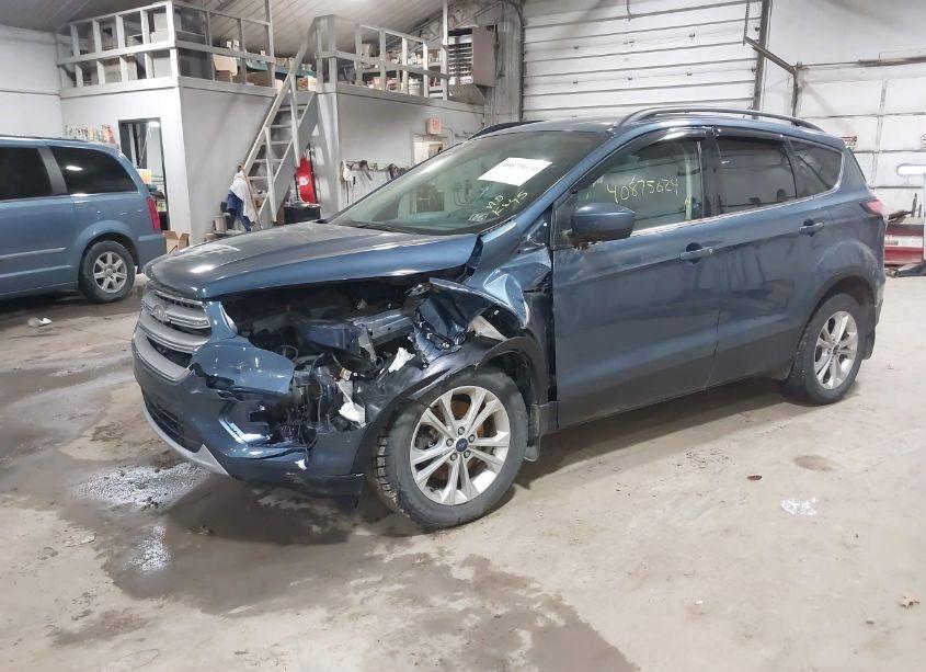 Photo 2 of 2018 Ford Escape SE (VIN 1FMCU9GD3JUA07920)