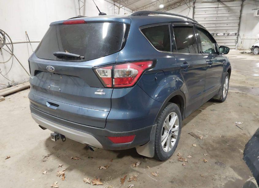 Photo 4 of 2018 Ford Escape SE (VIN 1FMCU9GD3JUA07920)