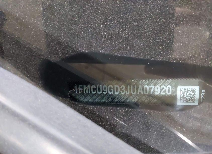 Photo 9 of 2018 Ford Escape SE (VIN 1FMCU9GD3JUA07920)