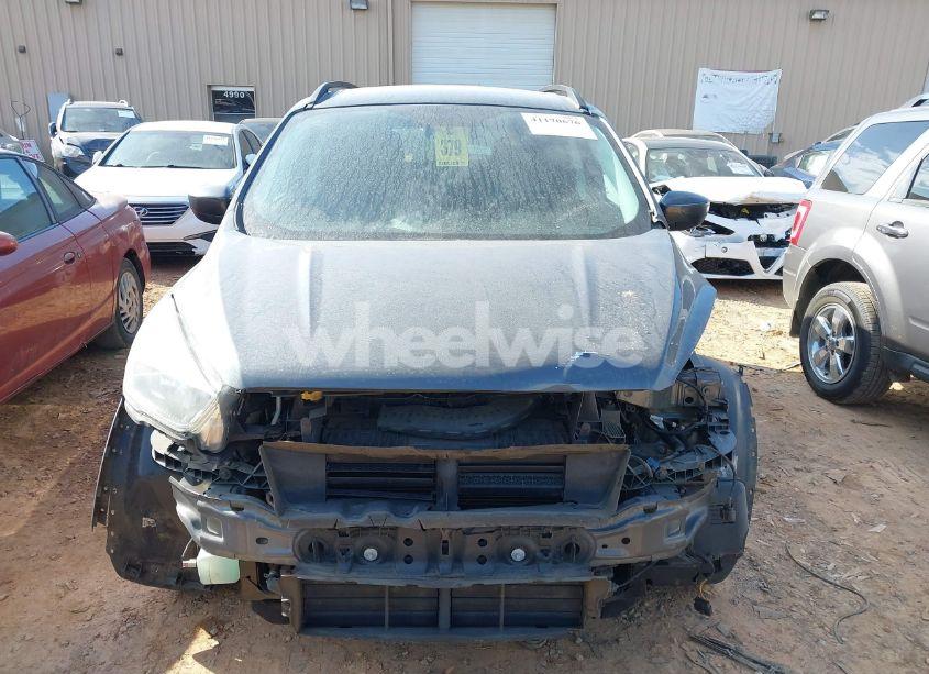 Photo 12 of 2018 Ford Escape SE (VIN 1FMCU9GD3JUA58124)