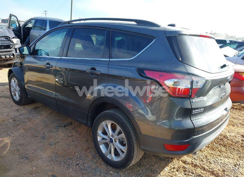 Photo 3 of 2018 Ford Escape SE (VIN 1FMCU9GD3JUA58124)