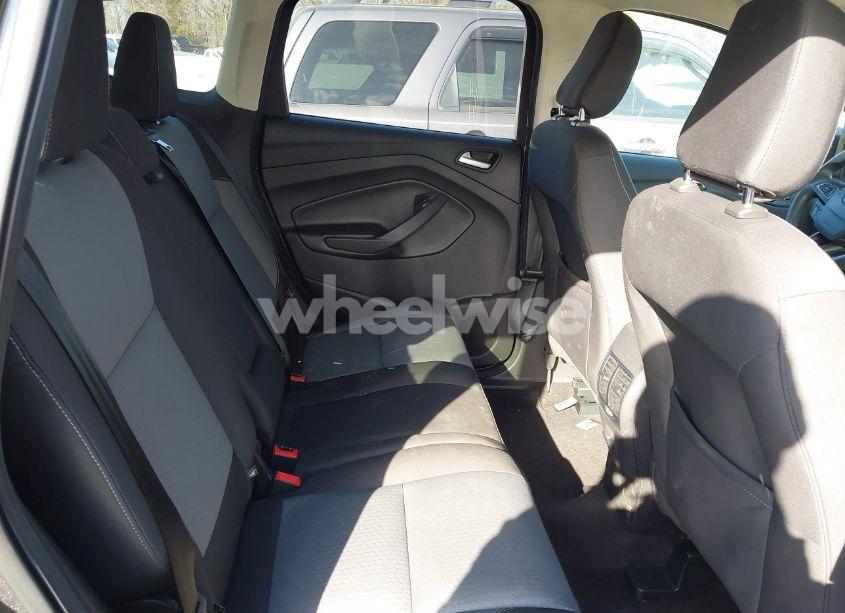 Photo 8 of 2018 Ford Escape SE (VIN 1FMCU9GD3JUA58124)
