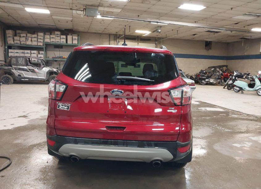 Photo 17 of 2018 Ford Escape SE (VIN 1FMCU9GD3JUB01148)