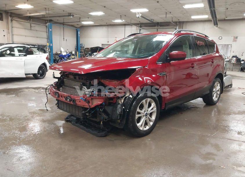 Photo 2 of 2018 Ford Escape SE (VIN 1FMCU9GD3JUB01148)