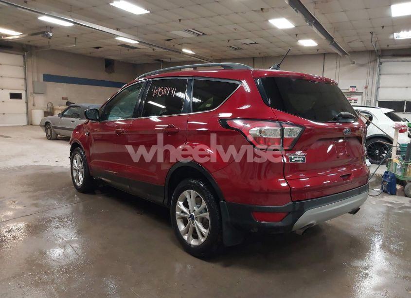 Photo 3 of 2018 Ford Escape SE (VIN 1FMCU9GD3JUB01148)