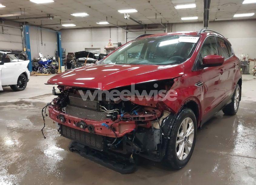 Photo 6 of 2018 Ford Escape SE (VIN 1FMCU9GD3JUB01148)