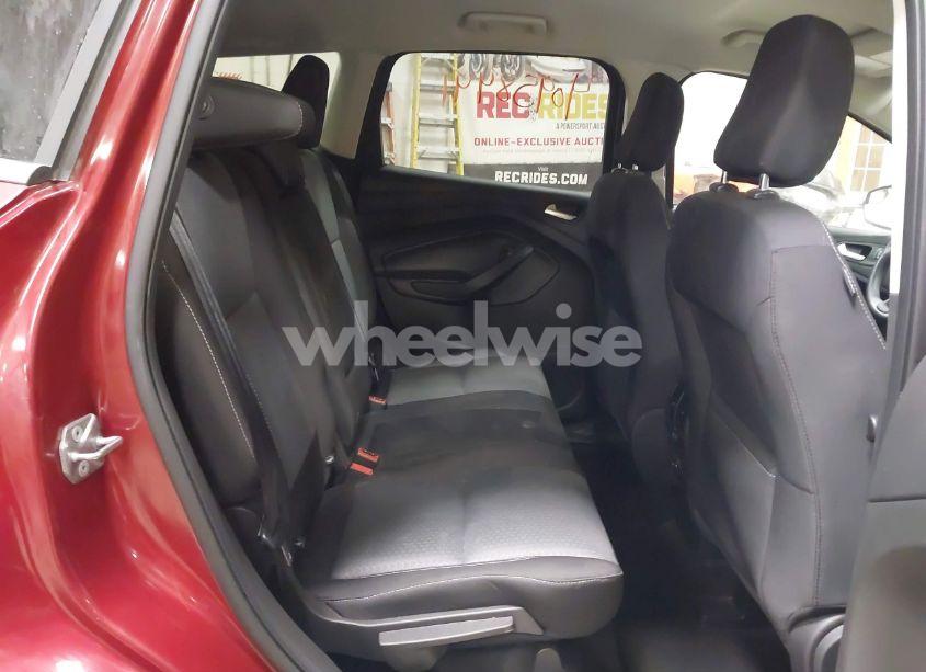 Photo 8 of 2018 Ford Escape SE (VIN 1FMCU9GD3JUB01148)