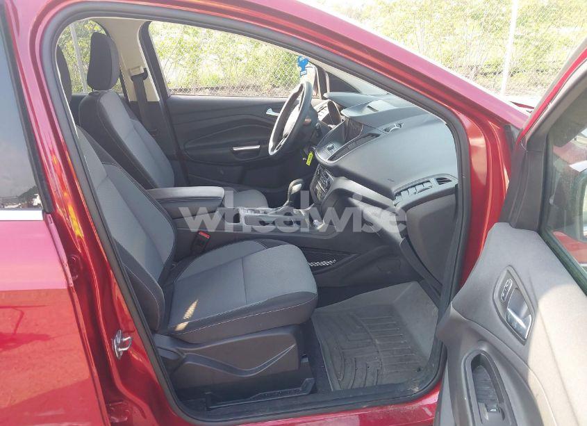 Photo 5 of 2018 Ford Escape SE (VIN 1FMCU9GD3JUB07869)