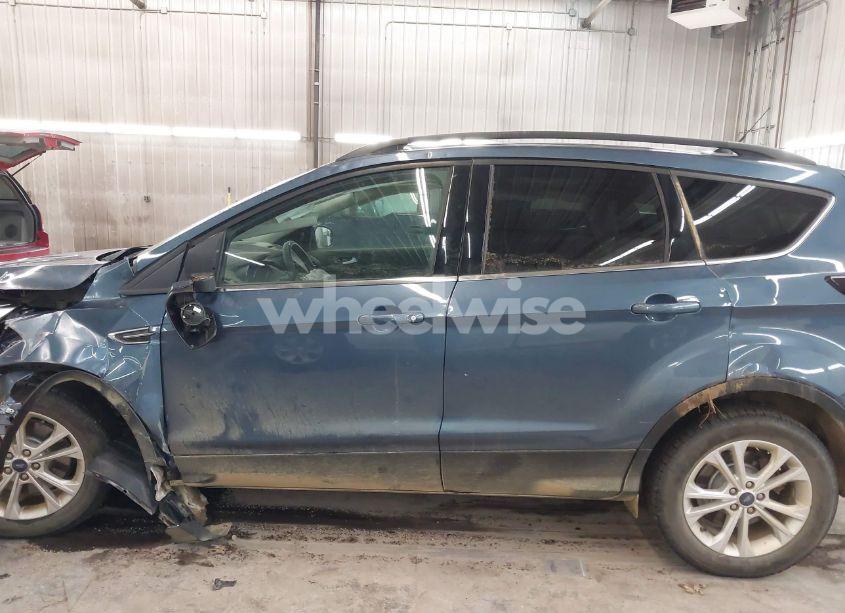 Photo 14 of 2018 Ford Escape SE (VIN 1FMCU9GD3JUB84080)