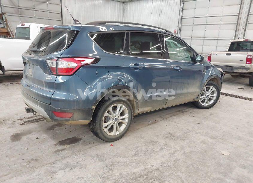Photo 4 of 2018 Ford Escape SE (VIN 1FMCU9GD3JUB84080)