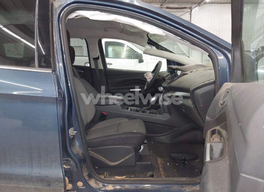 Photo 5 of 2018 Ford Escape SE (VIN 1FMCU9GD3JUB84080)