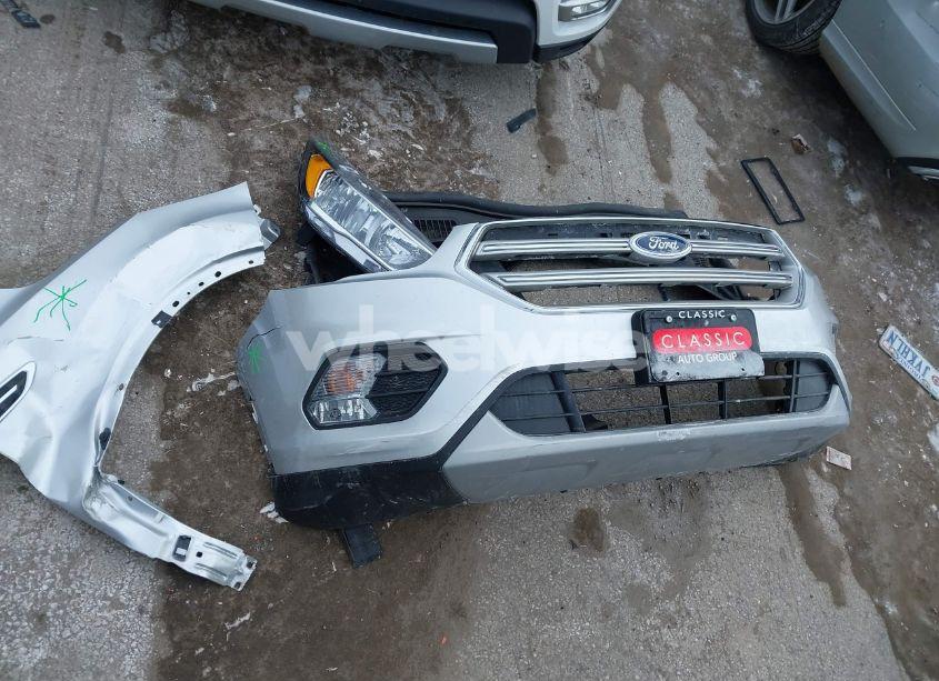 Photo 12 of 2018 Ford Escape SE (VIN 1FMCU9GD3JUC00827)