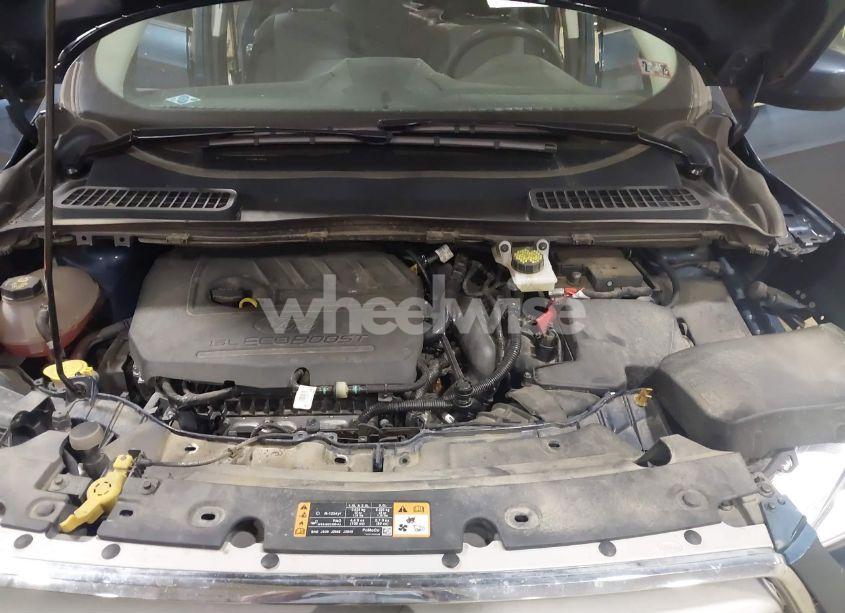 Photo 10 of 2018 Ford Escape SE (VIN 1FMCU9GD3JUC01489)