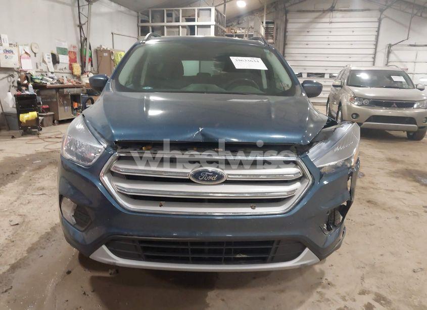 Photo 12 of 2018 Ford Escape SE (VIN 1FMCU9GD3JUC01489)