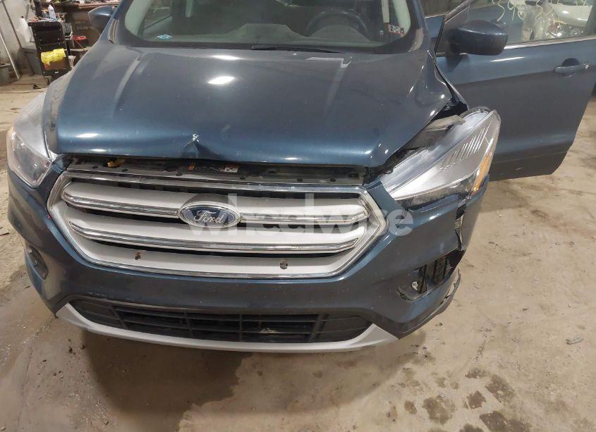 Photo 6 of 2018 Ford Escape SE (VIN 1FMCU9GD3JUC01489)