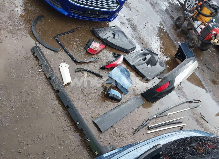 Photo 12 of 2018 Ford Escape SE (VIN 1FMCU9GD3JUC01606)