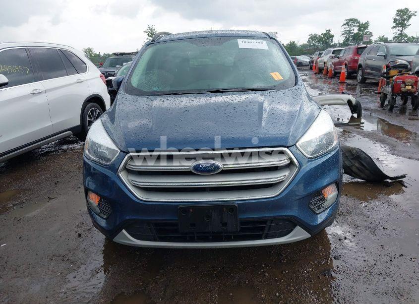 Photo 13 of 2018 Ford Escape SE (VIN 1FMCU9GD3JUC01606)