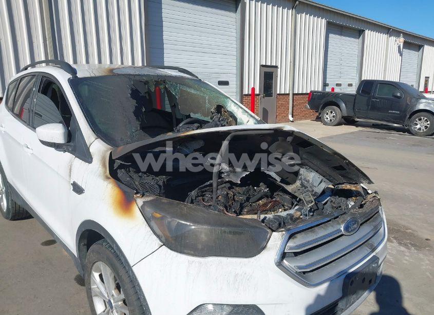 Photo 11 of 2018 Ford Escape SE (VIN 1FMCU9GD3JUC12976)