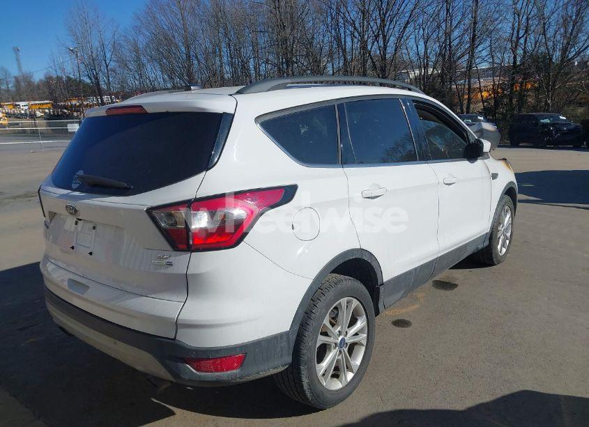 Photo 4 of 2018 Ford Escape SE (VIN 1FMCU9GD3JUC12976)