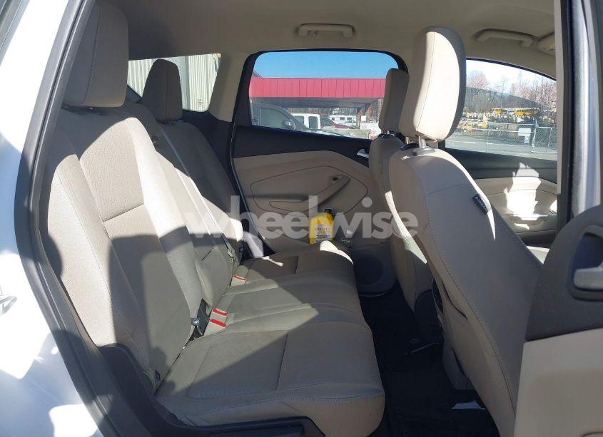 Photo 8 of 2018 Ford Escape SE (VIN 1FMCU9GD3JUC12976)