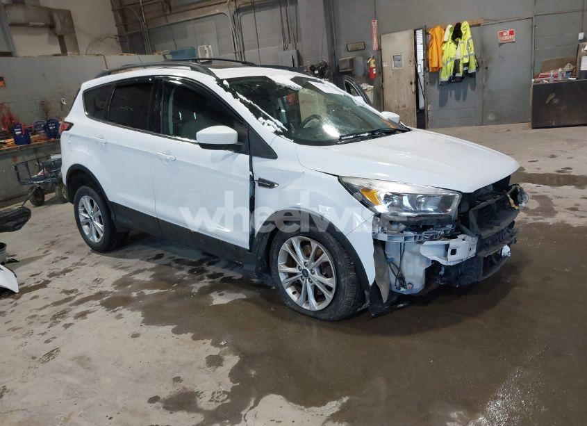 2018 Ford Escape SE (VIN 1FMCU9GD3JUC24464) main photo