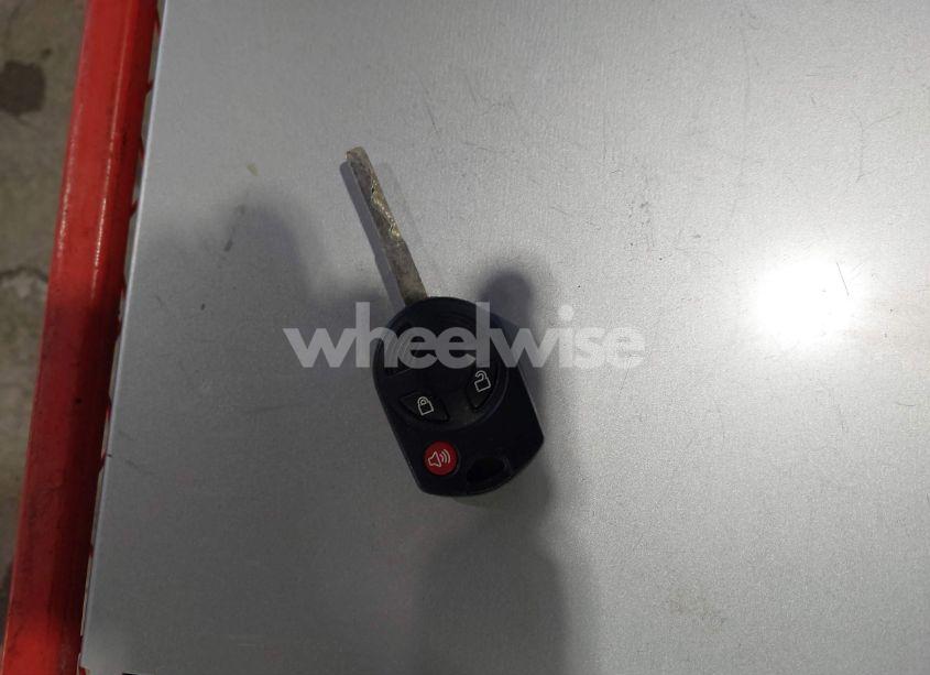 Photo 11 of 2018 Ford Escape SE (VIN 1FMCU9GD3JUC24464)