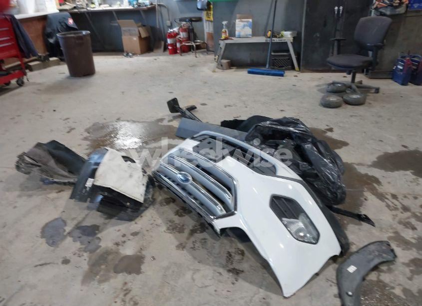 Photo 12 of 2018 Ford Escape SE (VIN 1FMCU9GD3JUC24464)