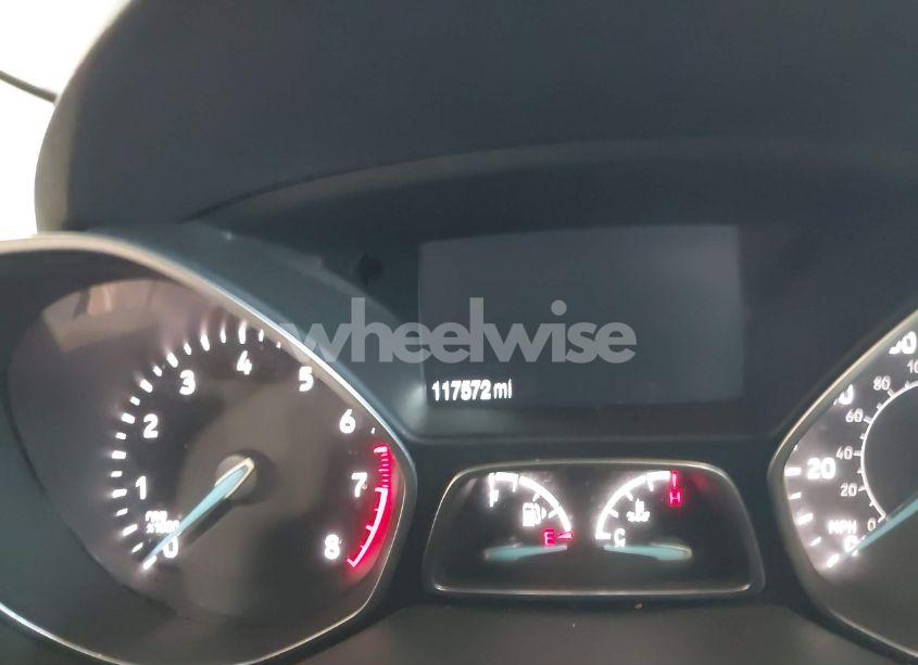 Photo 16 of 2018 Ford Escape SE (VIN 1FMCU9GD3JUC24464)