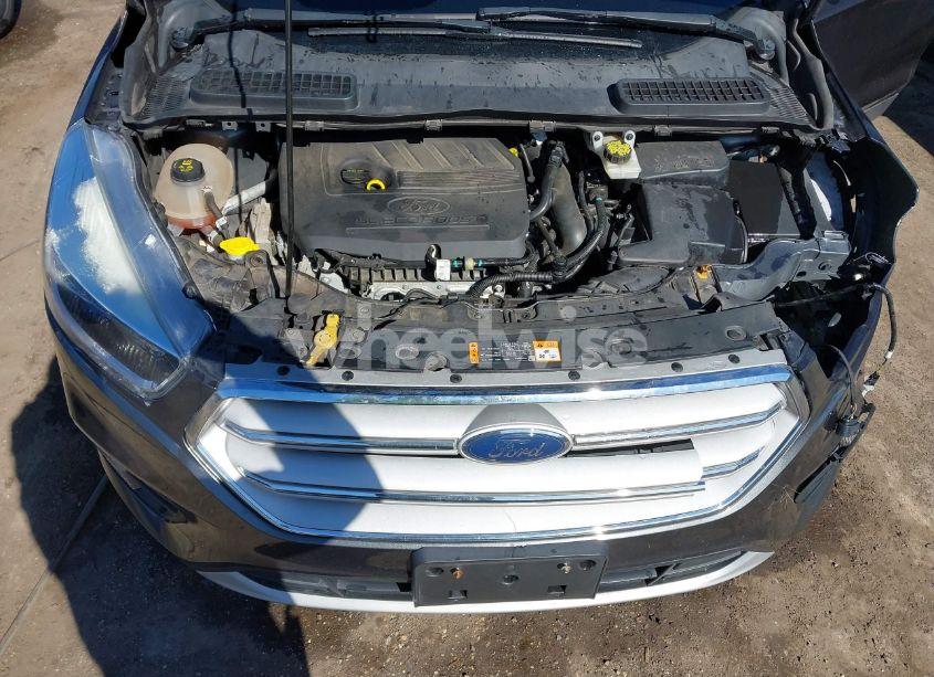 Photo 10 of 2018 Ford Escape SE (VIN 1FMCU9GD3JUC45296)