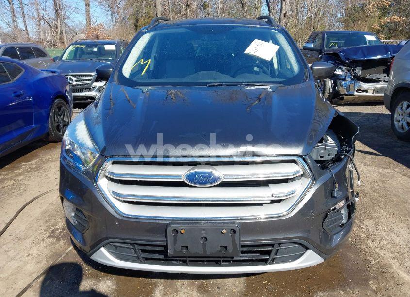 Photo 13 of 2018 Ford Escape SE (VIN 1FMCU9GD3JUC45296)