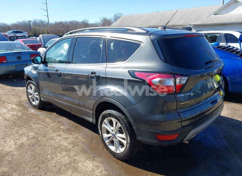 Photo 3 of 2018 Ford Escape SE (VIN 1FMCU9GD3JUC45296)