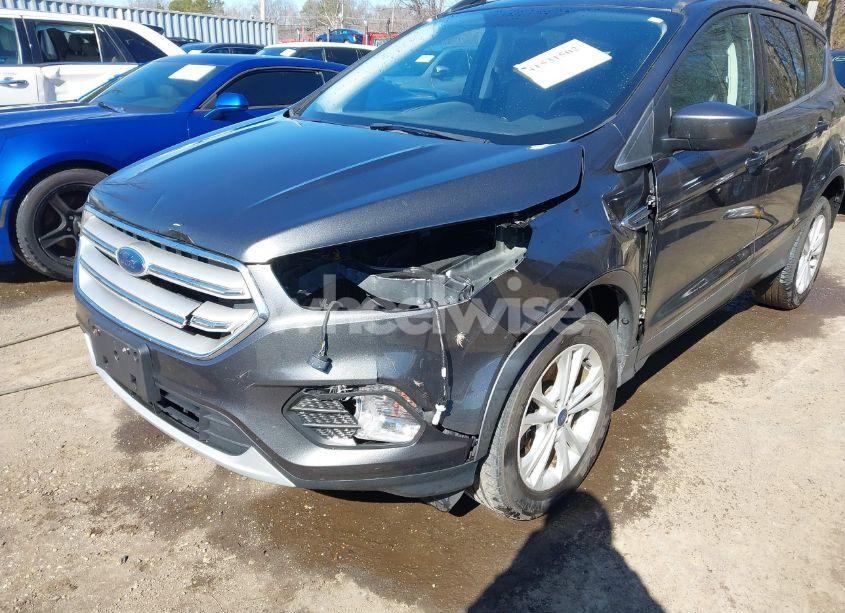 Photo 6 of 2018 Ford Escape SE (VIN 1FMCU9GD3JUC45296)