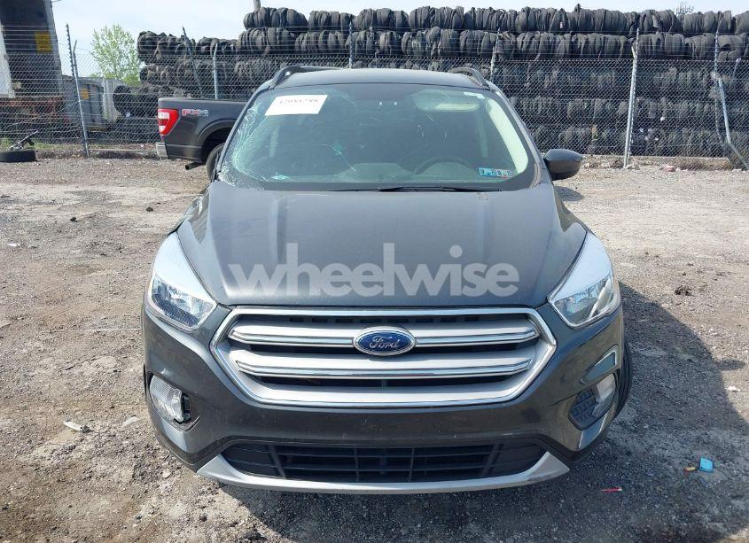Photo 11 of 2018 Ford Escape SE (VIN 1FMCU9GD3JUC54404)