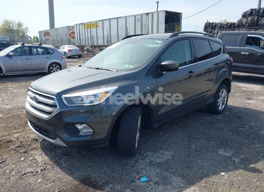 Photo 2 of 2018 Ford Escape SE (VIN 1FMCU9GD3JUC54404)