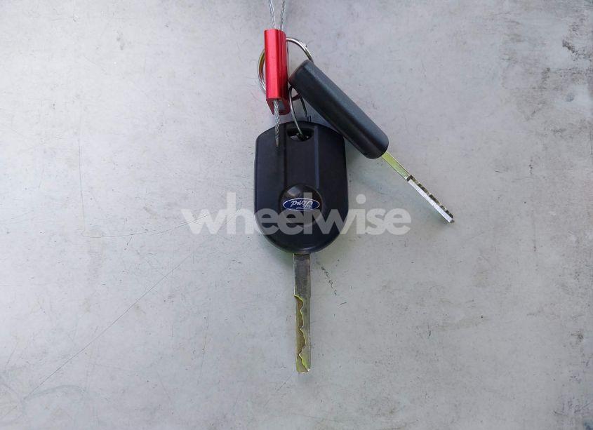 Photo 11 of 2018 Ford Escape SE (VIN 1FMCU9GD3JUC75110)